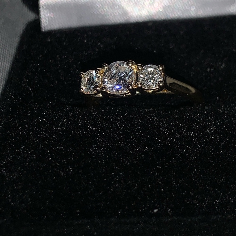 10k lab diamond engagement Gold Trilogy Ring with Round-Cut Stones
